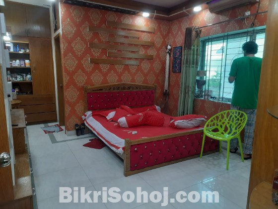 Used Luxury Apartment For Sale at Gulshan-1